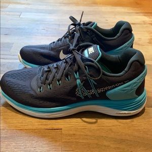 NIKE Lunar Eclipse 5 Running Sneakers